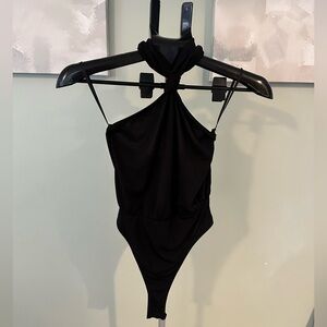 BLACK HALTERNECK WITH KNOT DETAIL BODYSUIT